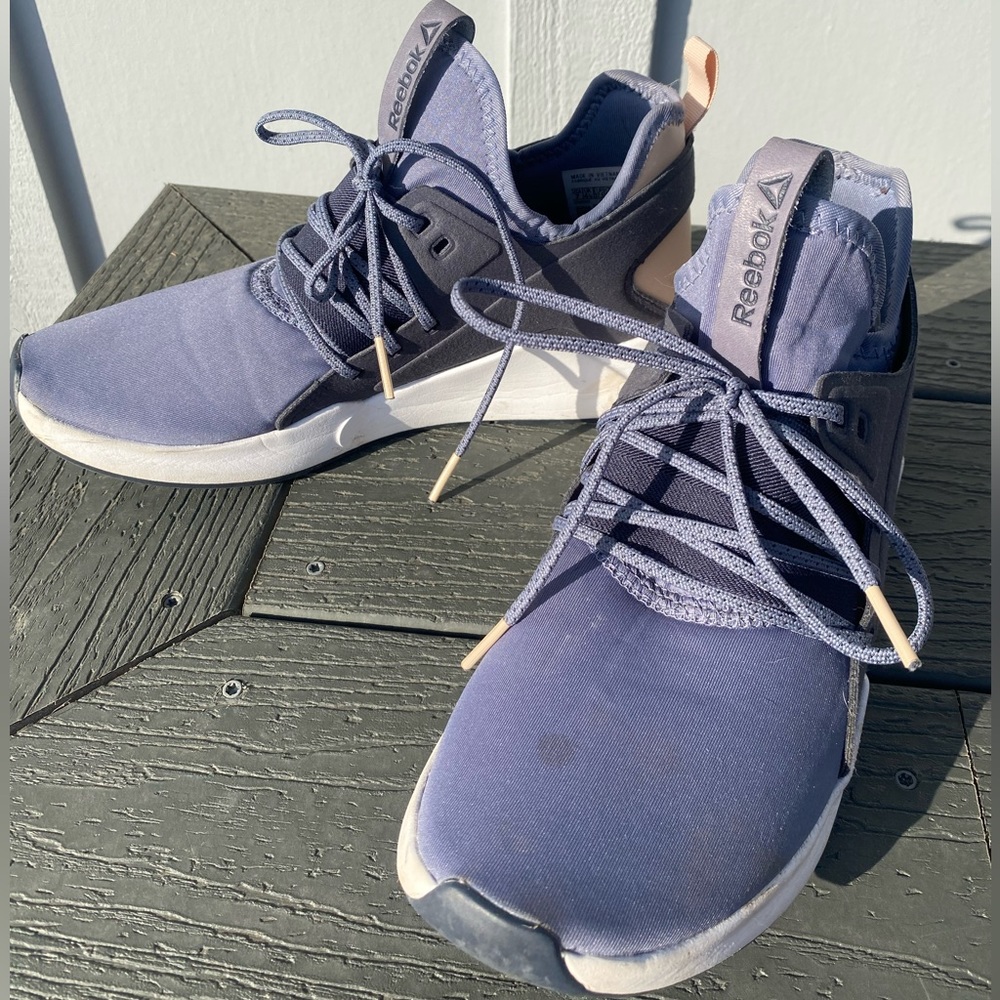 Reebok mid-rise sneaker